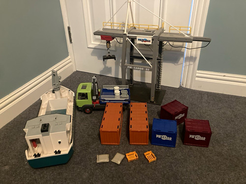 Cargo container port - cargo,