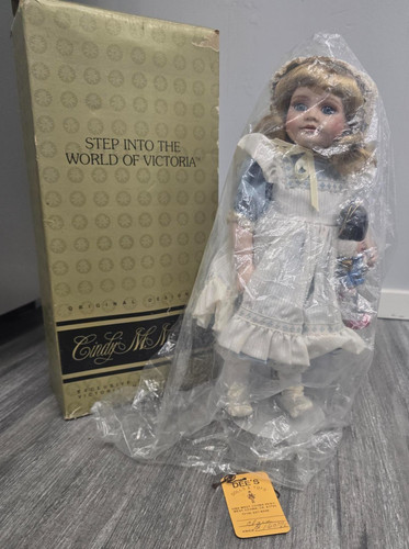 Victoria collectibles - victoria's,