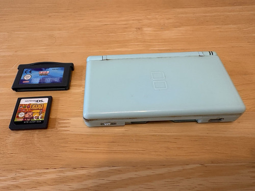 Nintendo lite handheld - ds,
