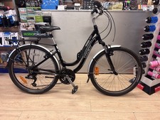 Used Trek Navigator 2.0 Commute Town Bike 16.5" Frame Low Step Bike