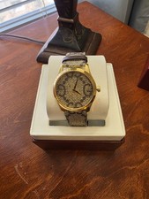 GUCCI Womens G Timeless Watch