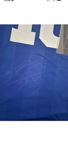 Diego maradona signed - maradona,