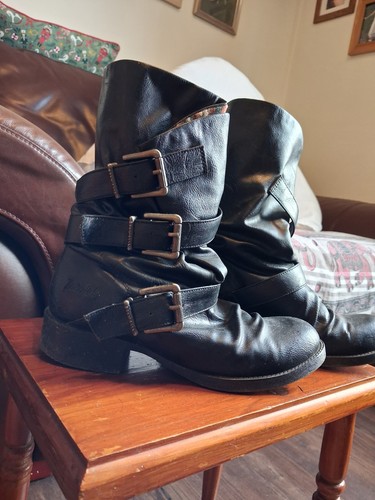Leather biker boots size - 5., in