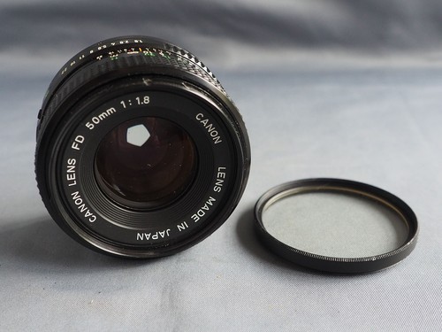 Canon 50mm 8 - f1.8, lens