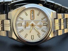 Vintage Seiko 5 White Dial 7s26-02s0  21 Jewels Day-Date  S-04