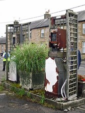 Photo 6x4 Old petrol pumps
