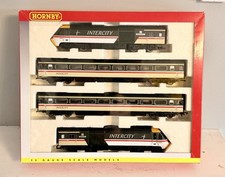 Hornby R2613 OO Gauge BR Intercity 125 'Swallow' Livery HST 4-Car Train Pack