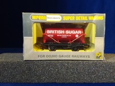 Wrenn "OO" gauge - W5501 - BRITISH SUGAR Tank Wagon - Red