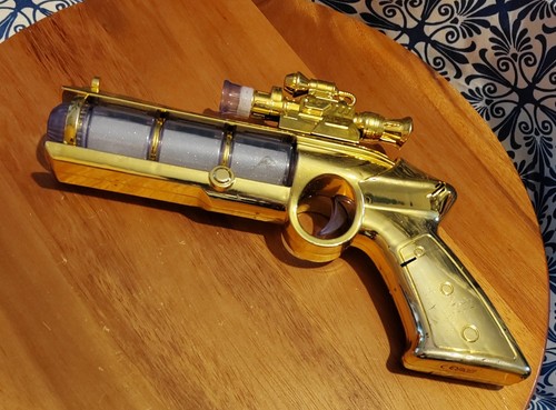 Cosmic shock phaser ray gun - cosmic,