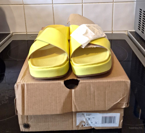Ugg women yellow platform - ugg, women’s