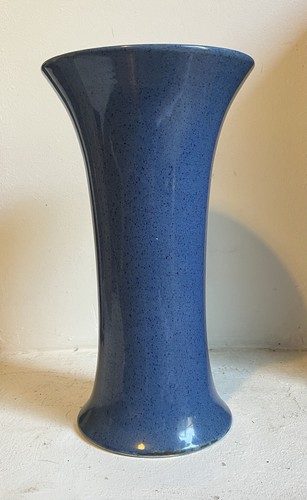 Blue moorcroft pottery - moorcroft, vase