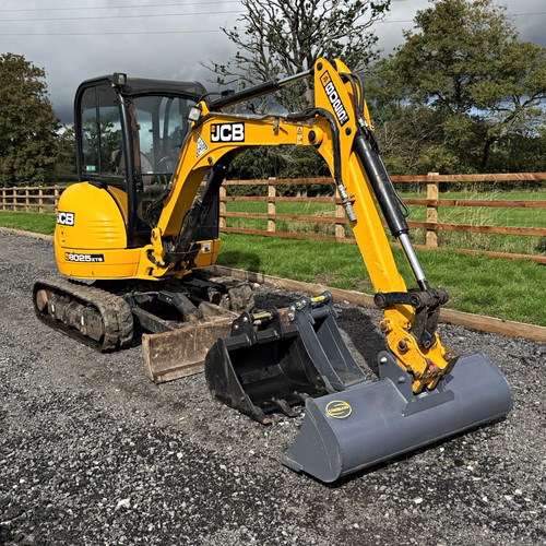 Jcb 5ton digger - jcb, 2.5ton