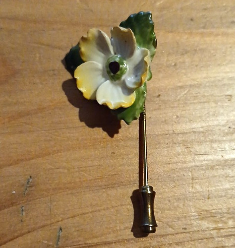 Vintage floral hatpin - vintage, metal
