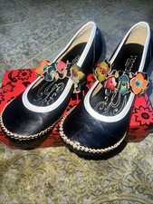 Yoma UK Flower Detail Mary