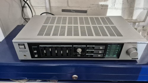 Sanyo 550a integrated - sanyo,