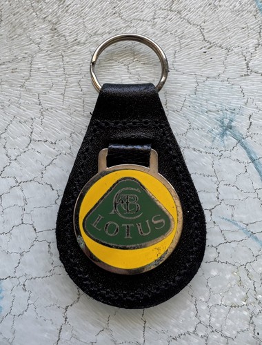 1980 lotus keyring key - lotus,