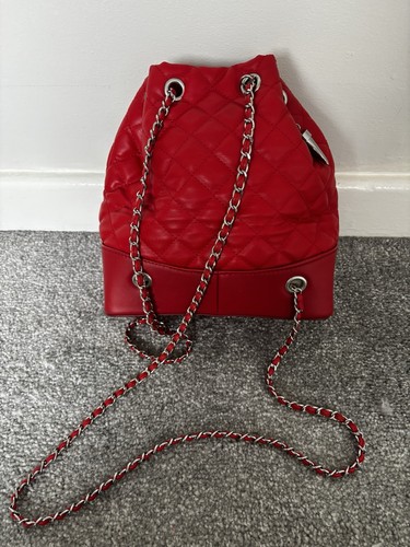 Red the claw - red, bucket