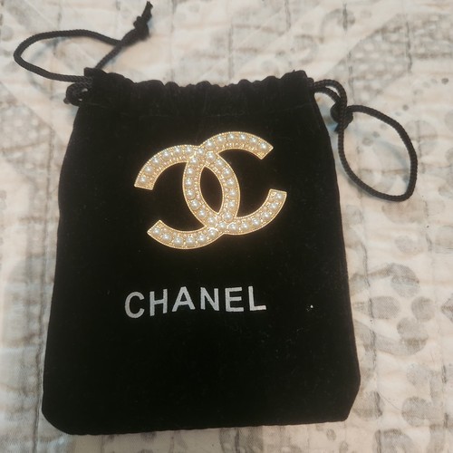 Authentic chanel brooch - chanel, double