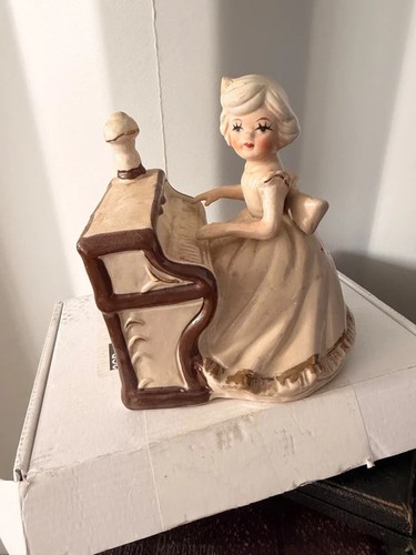 Vintage rotating music box