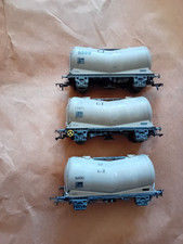 LIMA 00 GAUGE RAKE OF 3 305606