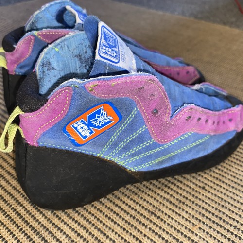Climbing shoes gorgeous retro - gorgeous,