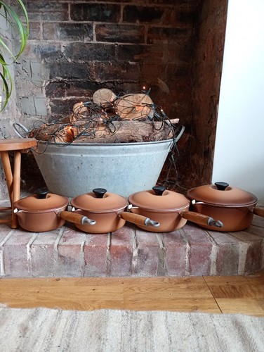 Vintage creuset cast - 4x,