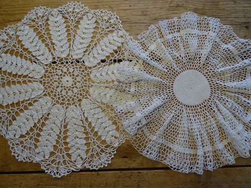 Vintage white large circle - vintage,