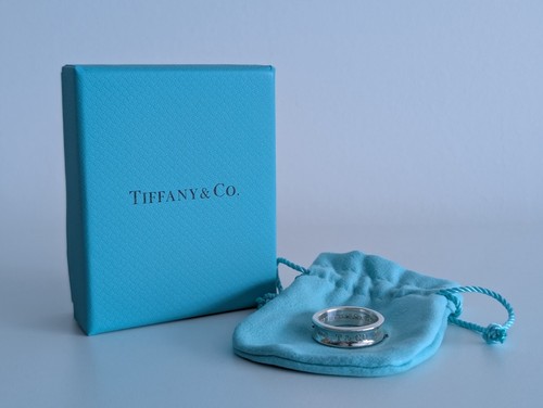 Tiffany 1837 concave band - co,