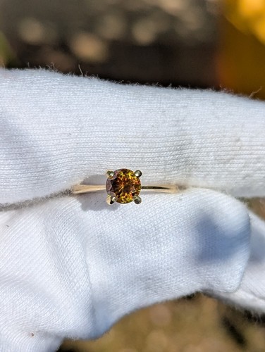 9ct yellow gold - yellow,
