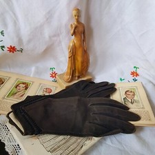 Vintage Hermes gloves soft leather ladies gloves. Circa 1940's size 7