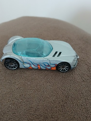 Hot wheels golden arrow - golden,