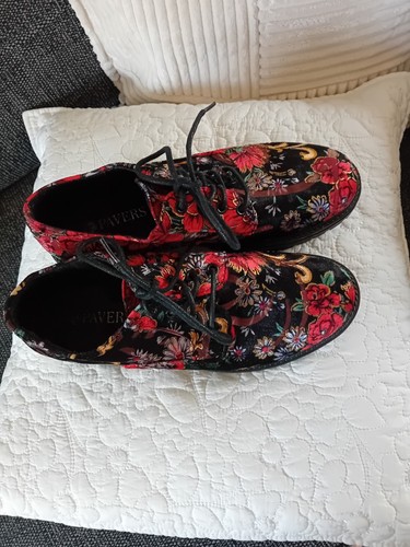 Pavers size floral shoes - pavers,