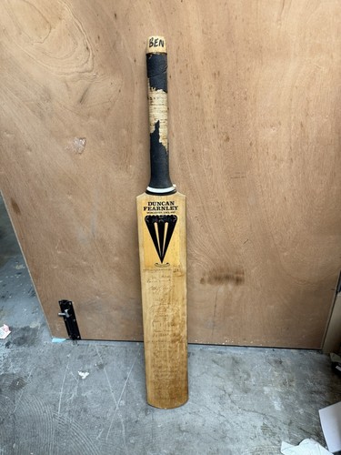 Duncan fearnley bat signed - duncan,
