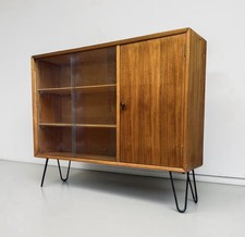 BEAUTILITY WALNUT BOOKCASE