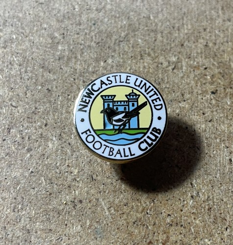 Newcastle united rare enamel - newcastle,