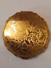 Vintage Gold Tone Traditional