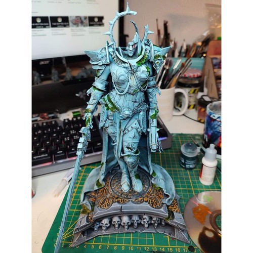 Sister battle saint statue - of,