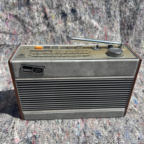 Roberts r727 band radio - 5,