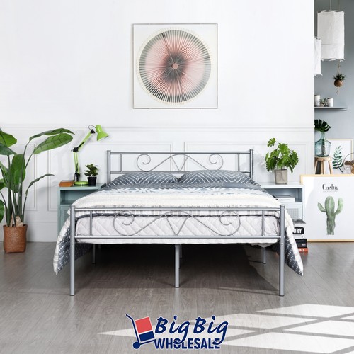 Full size metal white bed - size,