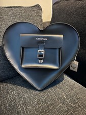 DR MARTENS Black Large Leather