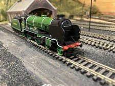 Hornby /TMC R2124/ TMC103 Schools Class No.933 ‘Kings Canterbury’