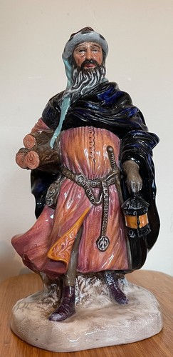 Royal doulton figurine 2118 - hn,