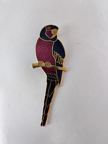 This vintage parrot - brooch, is