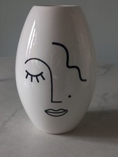 Sasse & Belle Abstract Face Vase