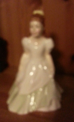Royal doulton kerry figurine - royal,