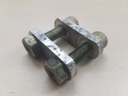 Plates bolts nuts - +, +