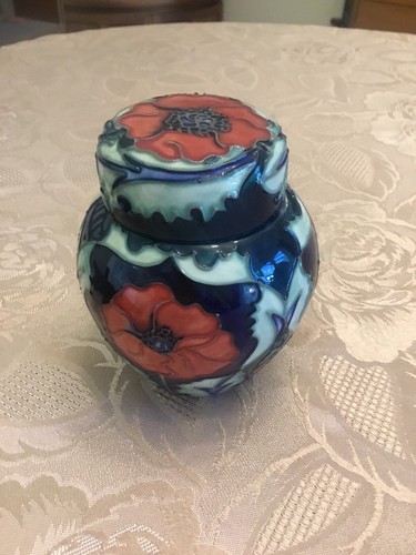 Moorcroft ginger jar poppy - jar, by
