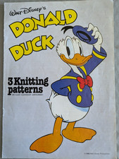 Disneys Donald duck knitting
