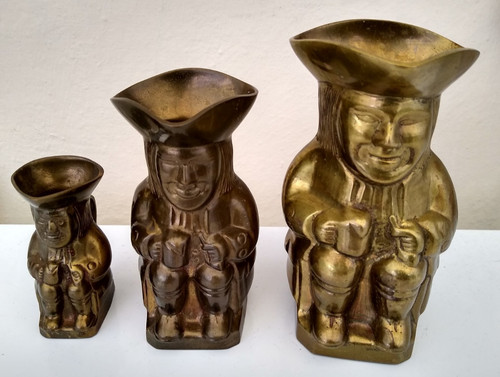 Brass toby jugs set of - brass,