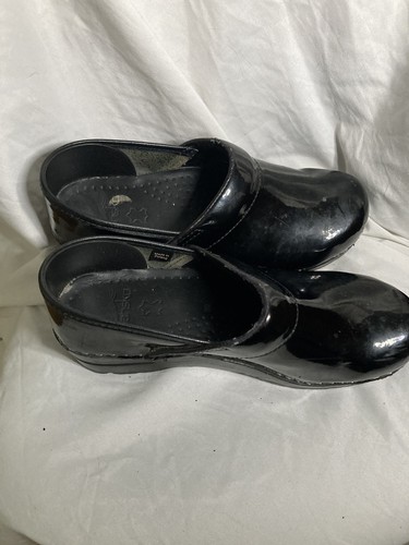 Dansko black patent - 39,